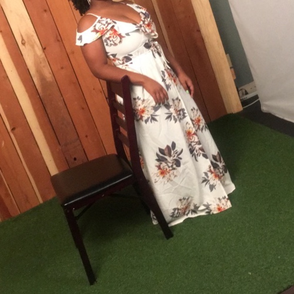Spring dress - Picture 3 of 4